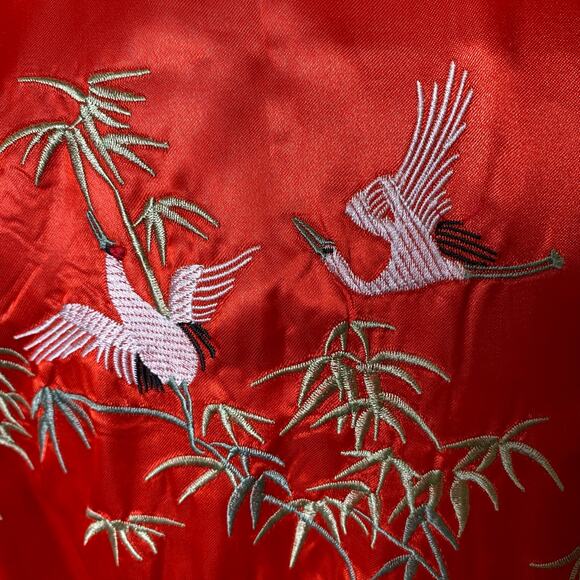 Vintage Oriental Embroidered Kimono Robe Cover Up Red Floral Crane Waist Tie - Picture 8 of 12
